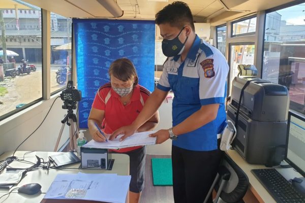 sambut hari lalulintas bhayangkara ke 67 satlantas polres bartim terus layani masyarakat melalui inovasi sinade 49521