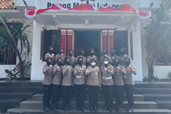 sambut hari polwan ke 74 polwan polda jabar gelar donor darah di kota bandung 49137