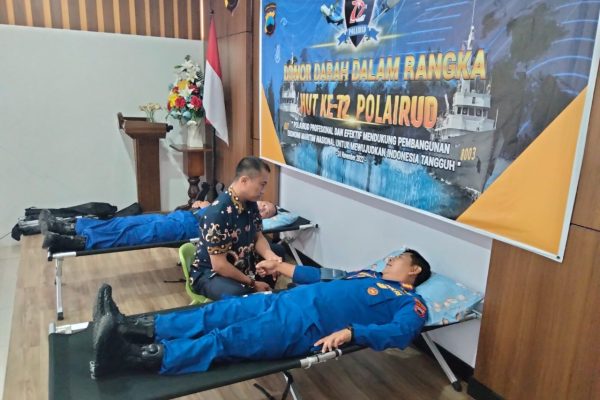 sambut hut polair ke 72 ditpolairud polda jateng gelar donor darah 51810