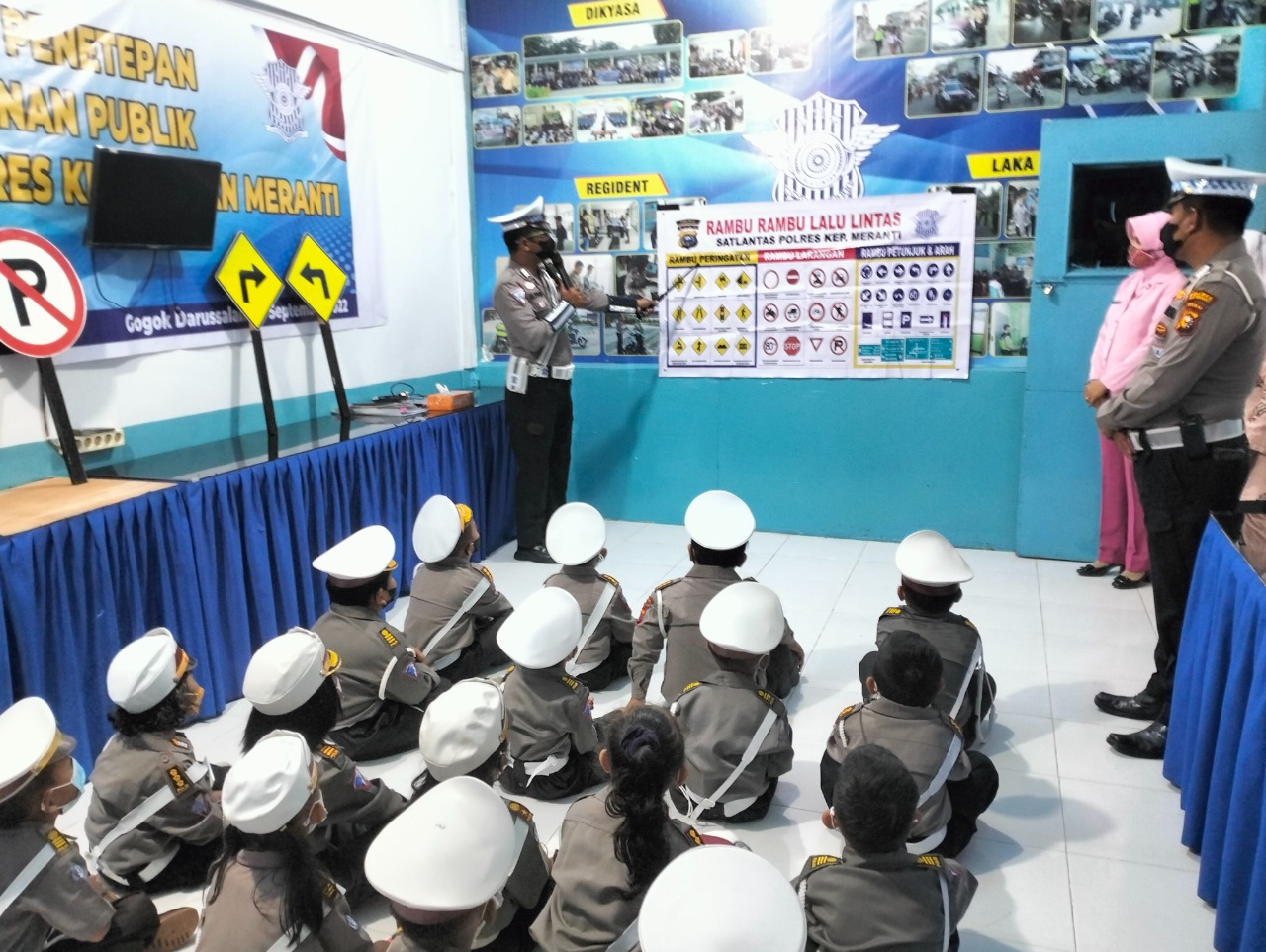 satlantas polres meranti kenalkan tertib berlalu lintas pada anak usia dini 50951