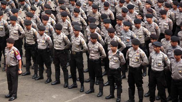 sebanyak 1 300 personil diturunkan dalam pengamanan libur nataru 52443