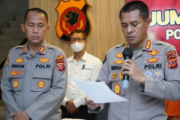 selama bulan januari hingga agustus 2022 polda jabar berhasil ungkap 40 kasus terkait judi online 49192