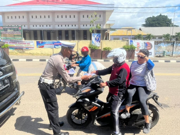 selama ktt asean polri berikan imbau agar masyarakat mematuhi protokol keamanan 57812