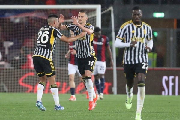 serie a bologna harus puas ditahan imbang 3 3 atas juventus 74245