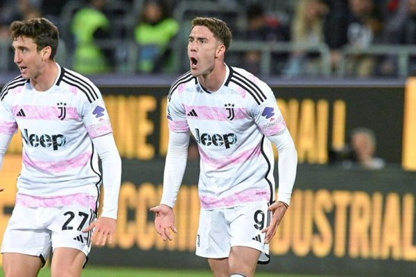 serie a juventus kerja keras amankan hasil imbang 2 2 dari cagliari 72861 1