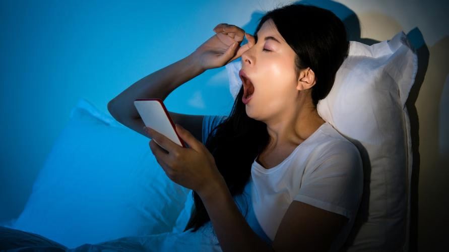sering disepelekan ini sederet efek bagi wajah jika keseringan begadang 68266