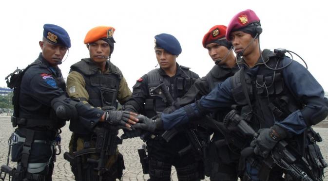 sinergi tni polri dalam pemberantasan kejahatan terorisme 7930 1