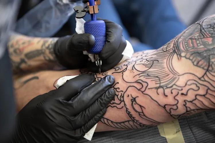 tato permanen dapat picu resiko kanker darah 75337