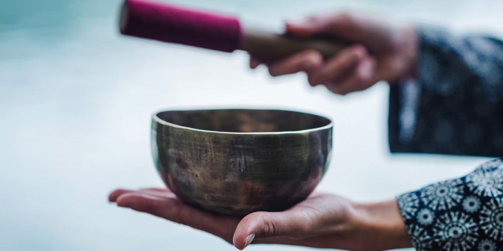 terapi suara yang bermanfaat bagi tubuh ini penjelasan singing bowl 79262