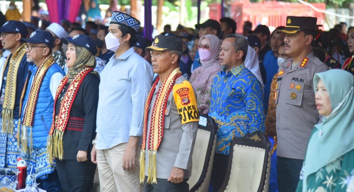 terjunkan 429 personel gabungan wakapolda lampung hadiri pembukaan wsl krui pro qs 5000 tahun 2022 47503
