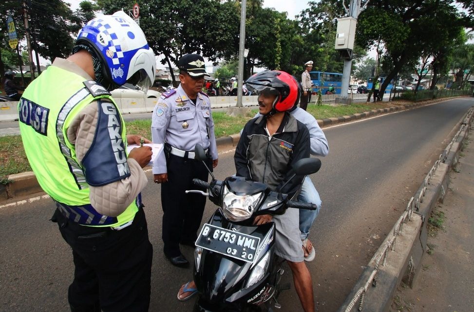 tilang manual masih berlaku ini penjelasan polda jabar 51016