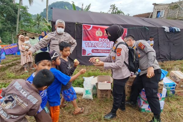 tim trauma healing polres cirebon kota berhasil buat anak anak korban gempa cianjur senyum lagi 51927