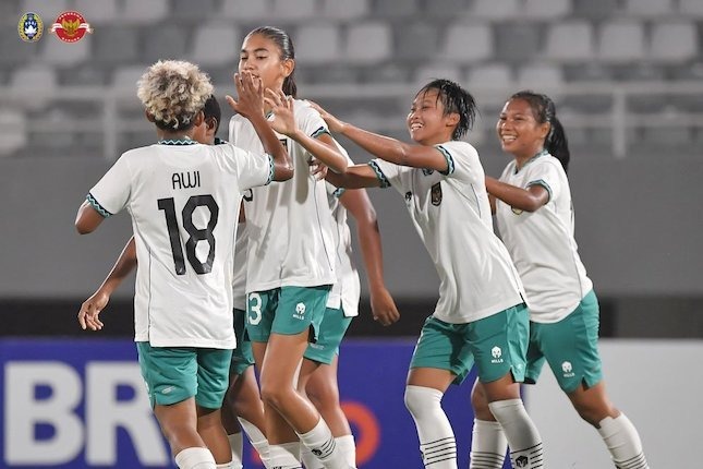 timnas putri indonesia lolos ke semifinal piala aff u 19 usai sikat kamboja 5 0 60771 1