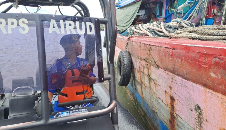tingginya curah hujan polairud polres mimika berikan imbauan humanis kepada masyarakat 53871