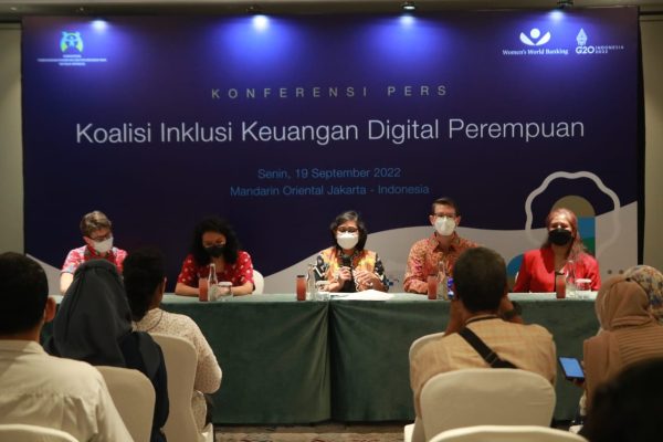 tingkatkan akses keuangan dan digital bagi perempuan kemenpppa bersama womens world banking luncurkan koalisi inklusi keuangan digital perempuan 50114