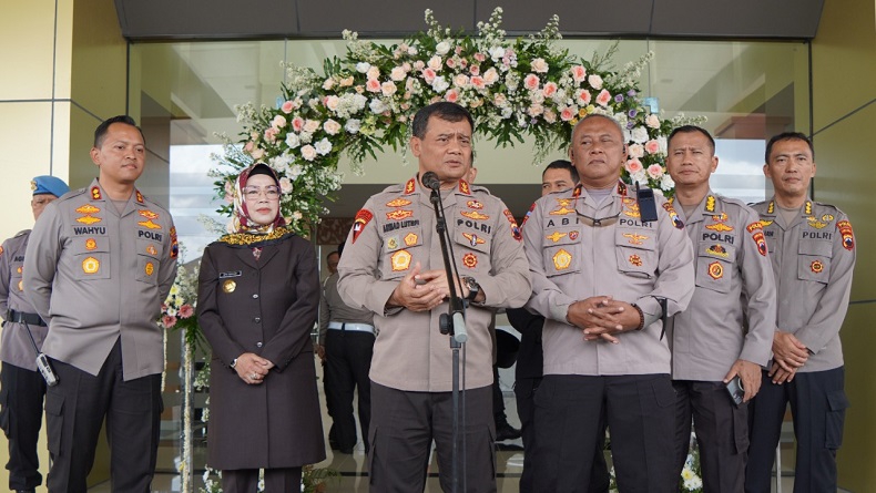 tingkatkan pelayanan masyarakat kapolda jateng resmikan polres sukoharjo 53529