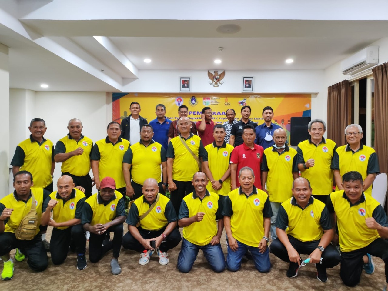 tingkatkan prestasi sepak bola kemenpora bersama pssi gelar kursus kepelatihan lisensi c 51226