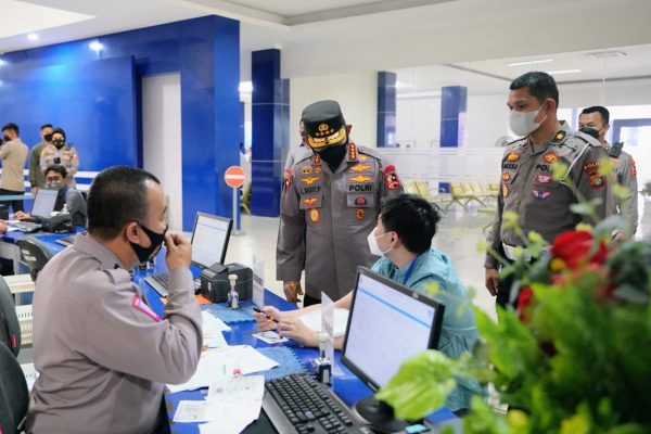 tinjau layanan prima kapolri sidak satpas sim daan mogot 50928