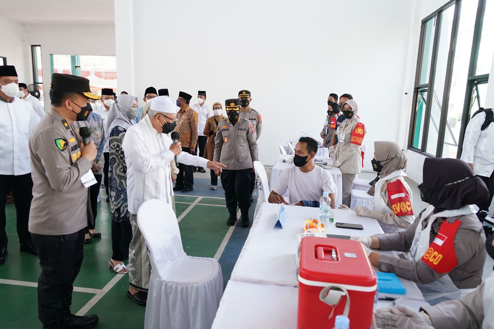 tni polri dan kemenkes gelar baksos kesehatan di banten 47080