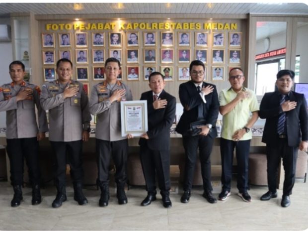 top polrestabes medan raih presisi award 51186