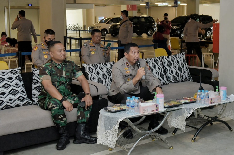 wakapolda jabar pimpin pengecekan vaksin booster melalui zoom meeting 48532