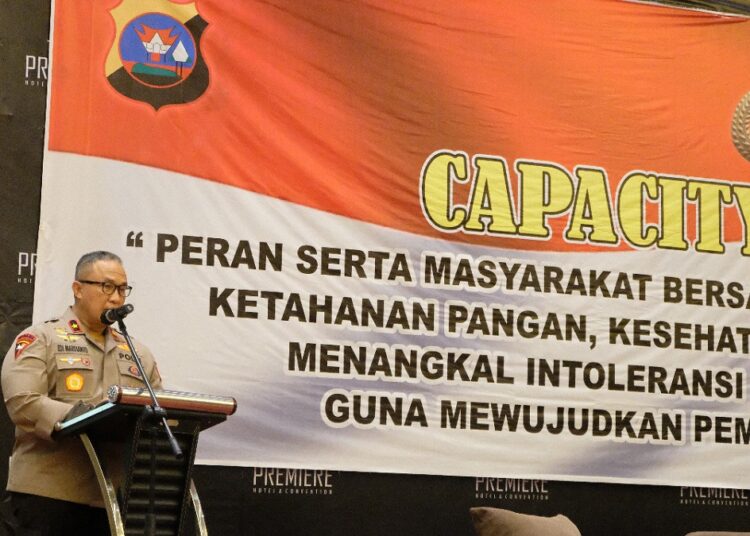 wakapolda sumbar buka capacity building bhabinkamtibmas di kota padang 48285