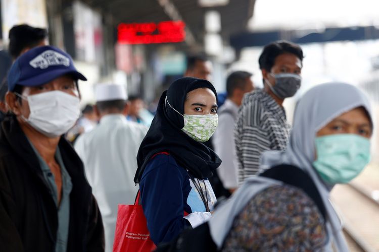 waspada covid varian arcturus meningkat saat lebaran warga diminta pakai masker lagi 57144