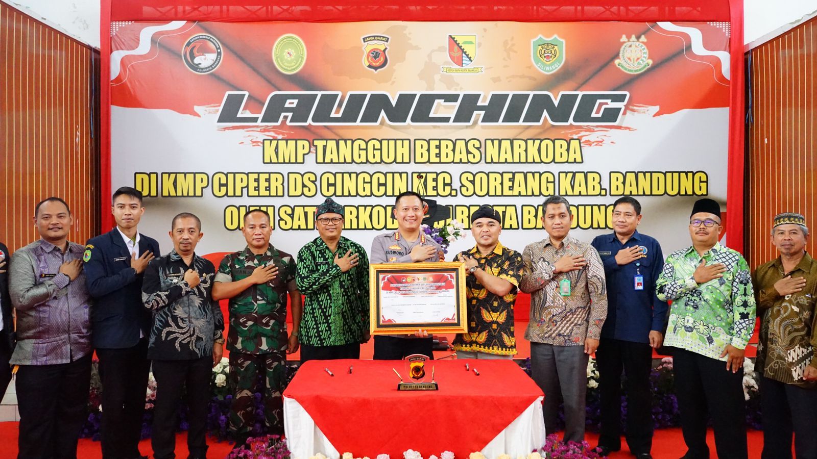 wujudkan kampung bebas narkoba kapolresta bandung launching kampung tangguh di kampung cipeer 63021