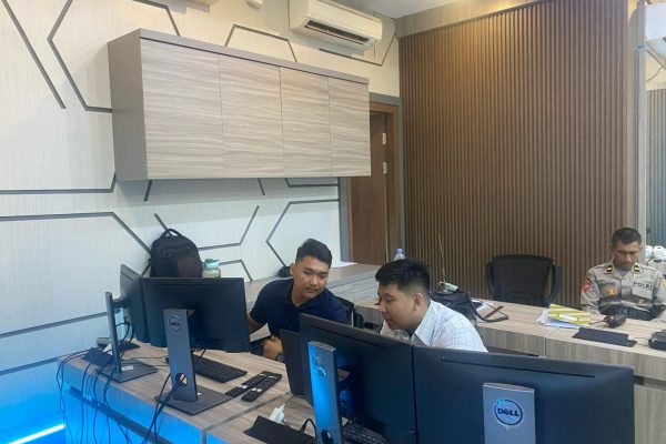 wujudkan pemilu 2024 aman dan damai polda kalbar tingkatkan patroli siber di media sosial untuk menangkal berita hoaks 70336