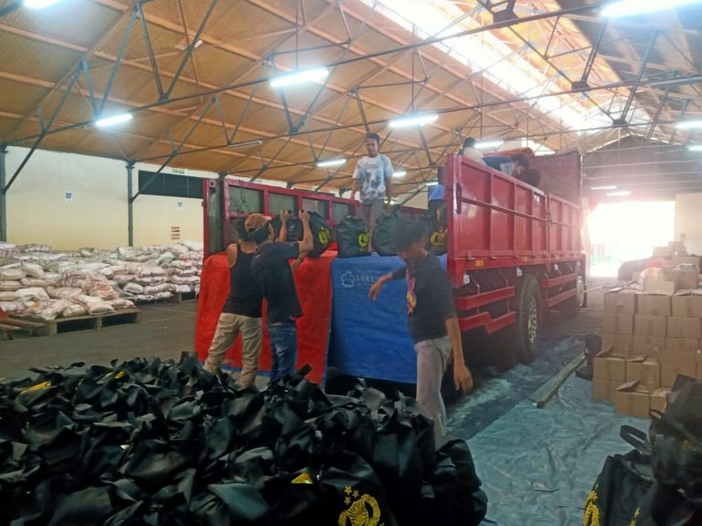 wujudkan pemilu damai ops ncs polri kirim 2 500 paket sembako ke jateng 67634