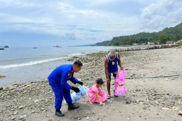 wujudkan program basudara manise polisi lakukan pendekatan dengan masyarakat pesisir di maluku 56411