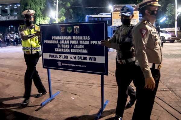 2 hari pembatasan mobilitas di jakarta polisi klaim berjalan baik 29019