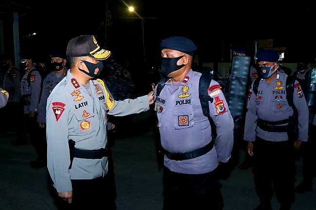 300 personel brimob polda jateng bko jaga pilkada ke polda ntt 18085