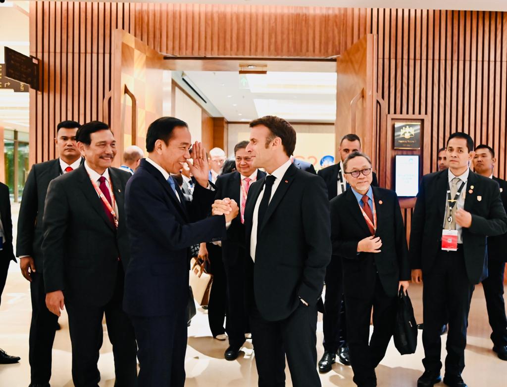 Bertemu Presiden Macron Presiden Jokowi Apresiasi Investasi Prancis Pada Sektor Strategis di Indonesia