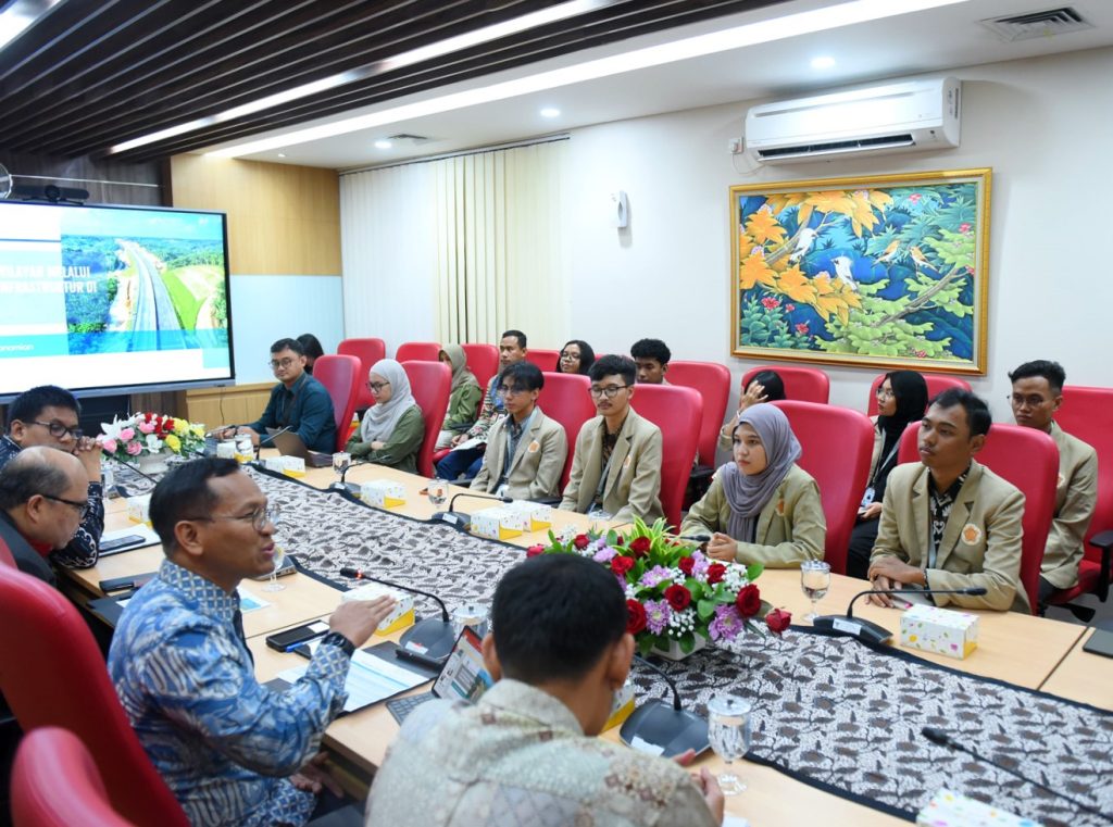 Career Trip Mahasiswa UGM ke Setkab Dalam Rangka Menambah Wawasan 1024x761 1