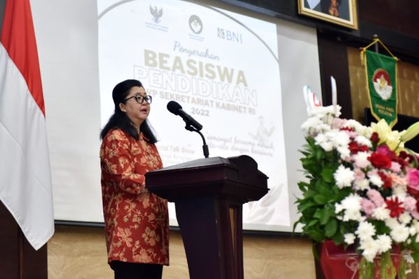DPW Setkab Kembali Berikan Beasiswa Pendidikan dan Tali Kasih 1024x672 1