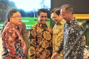 Diskusi Menteri 300x200 1