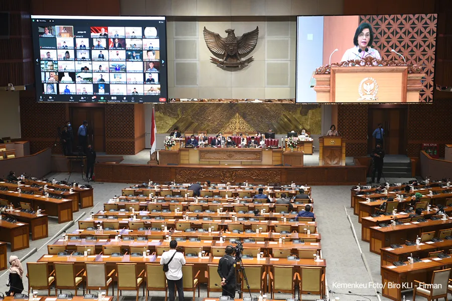 Menkeu Sri Mulyani di DPR 2