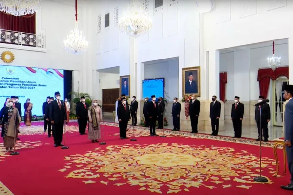 PELANTIKAN BAWASLU KPU