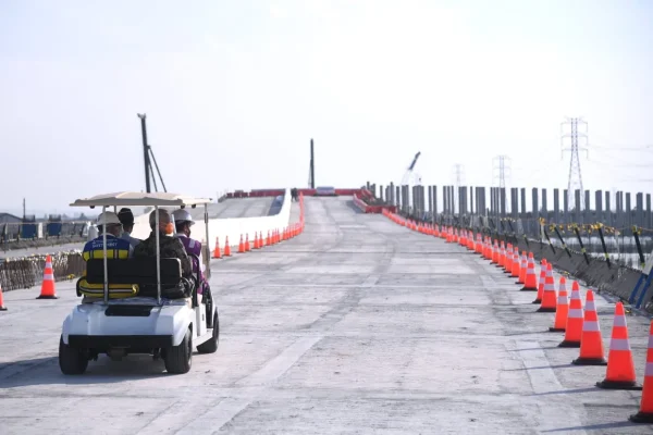 PENINJAUAN TOL SEMARANG DEMAK