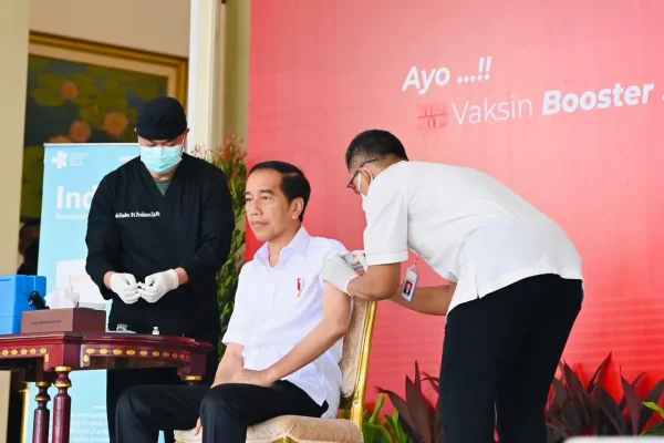Presiden Ajak Masyarakat Vaksinasi Booster COVID 19
