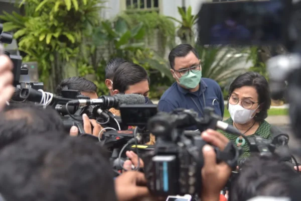 Presiden Instruksikan Kepala Daerah Gunakan APBD Atasi Dampak Penyesuaian Harga BBM 1024x684 1