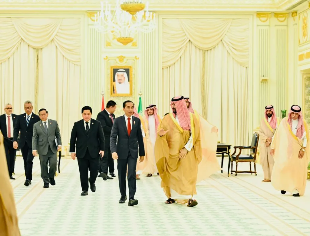 Presiden Jokowi Bertemu dengan PM Arab Saudi di Istana Al Yamamah 1024x779 1