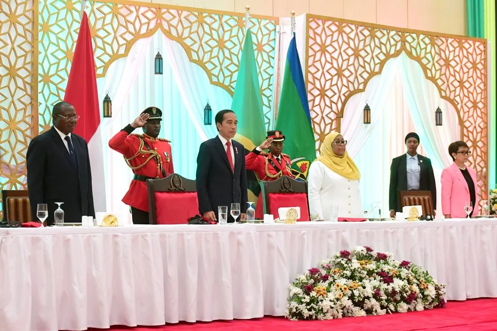 Presiden Jokowi Hadiri Jamuan Santap Siang 1024x683 1