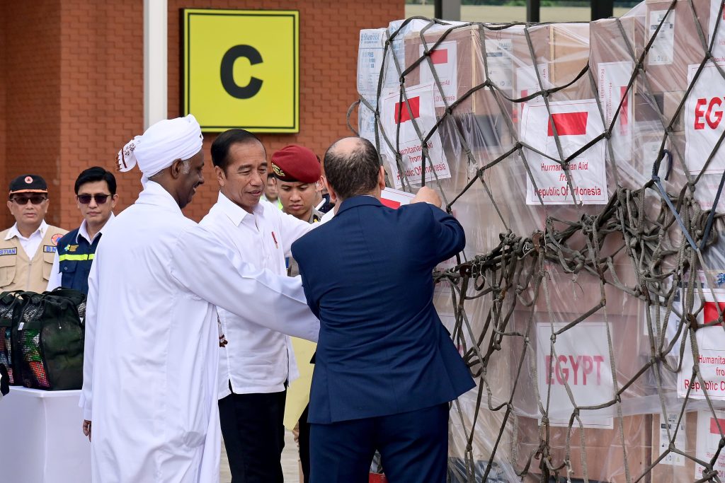 Presiden Jokowi Lepas Pengiriman Bantuan Kemanusiaan untuk Palestina dan Sudan 1024x683 1