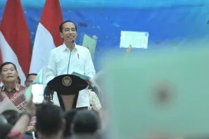 Presiden Jokowi Manado 300x200 1