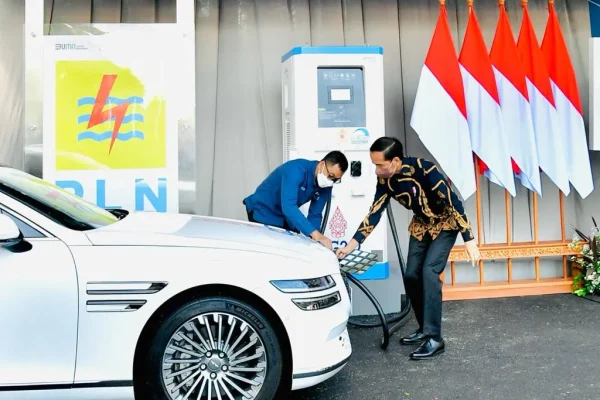 Presiden Jokowi Resmikan SPKLU Ultra Fast Charging Pertama di Indonesia