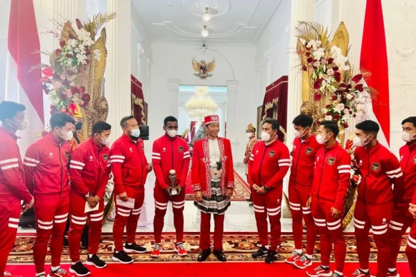Presiden Jokowi Terima Timnas U 16 di Istana Merdeka 1024x768 1