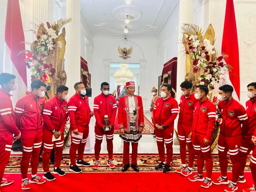 Presiden Jokowi Terima Timnas U 16 di Istana Merdeka 1024x768 1