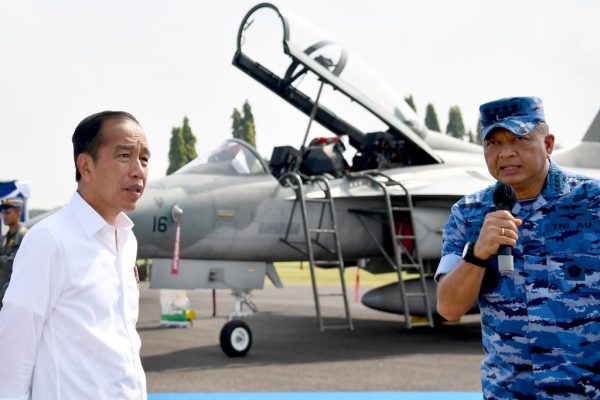 Presiden Jokowi Tinjau Kesiapan Alutsista di Pangkalan TNI AU Iswahjudi 1024x768 1